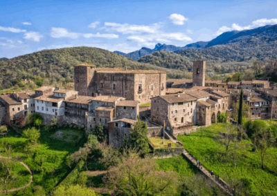 Santa Pau medieval i la Vall d’en Bas (Bcn-Granollers)